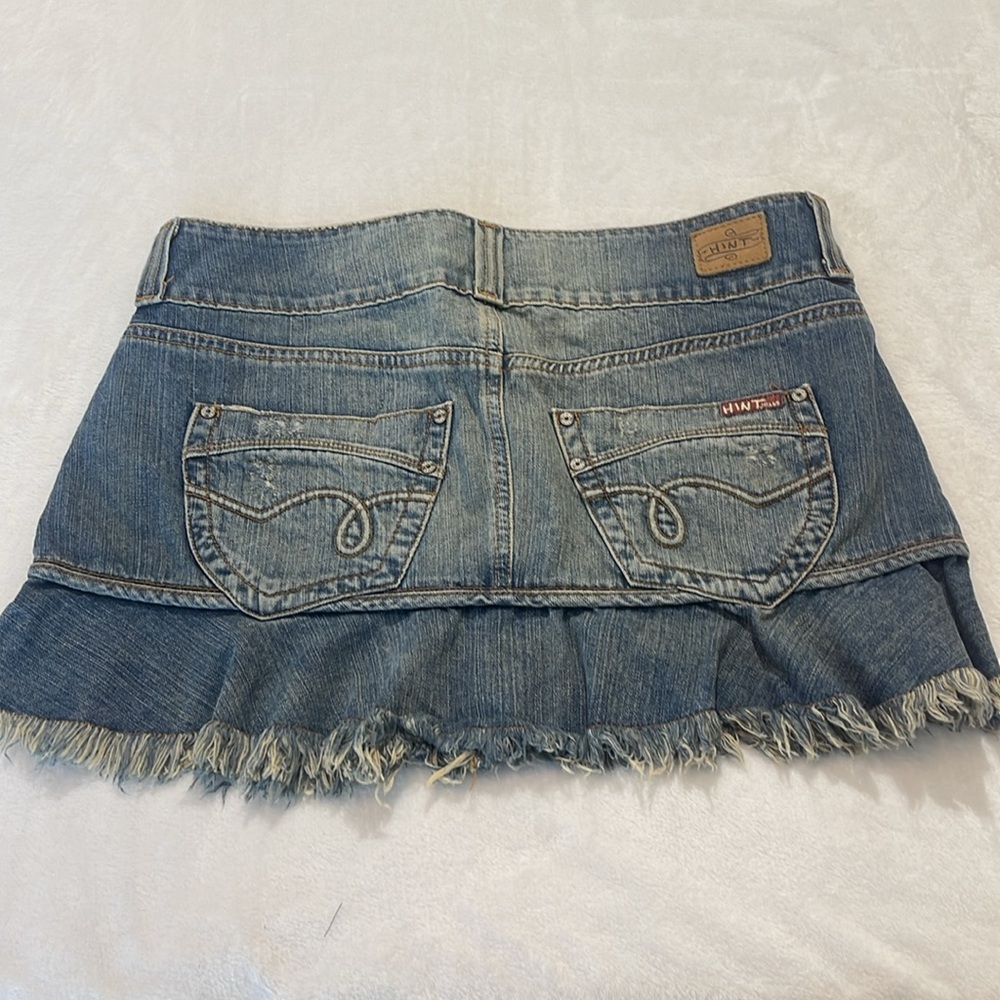 HINT JEANS MINI SKIRT. SIZE 11 JRS. - Picture 6 of 7